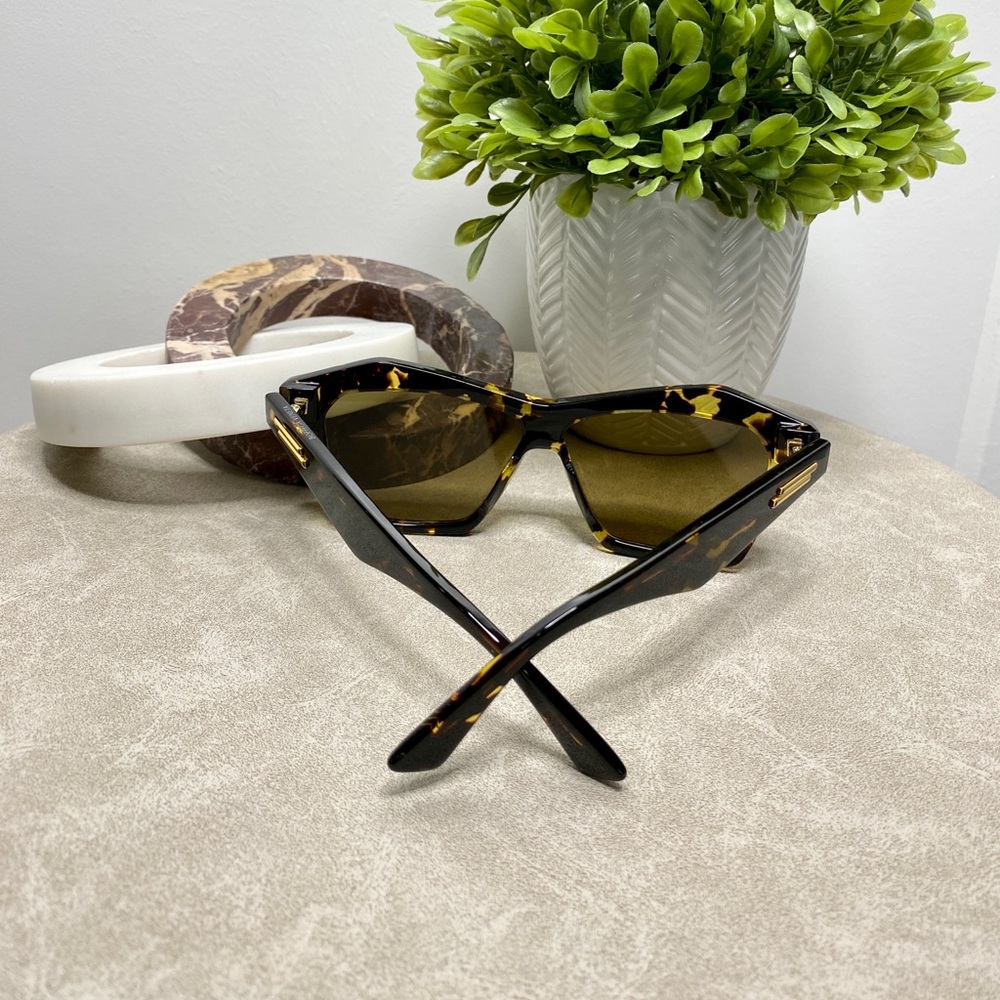 BOTTEGA VENETA 55mm Cat Eye Sunglasses Havana Frame Brown Lens | New in Case - Picture 8 of 11